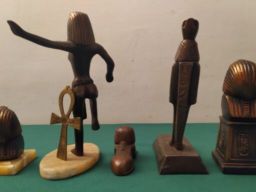 Oggetti antico egitto ottone e marmo