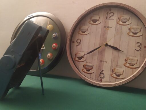 Orologi old school da tavolo e da parete