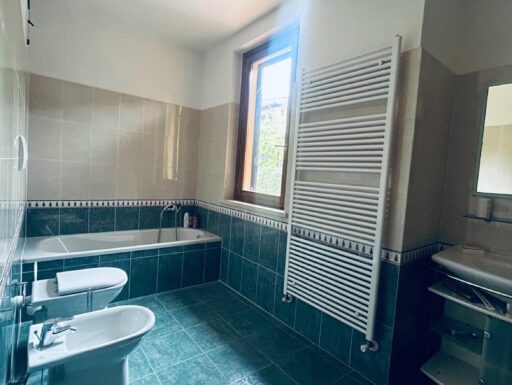 Rif.1210 villa con giardino