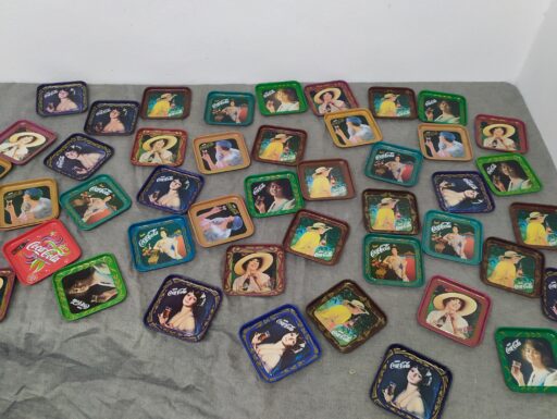 Sottobicchieri metallo coca cola stile liberty 1927-1977