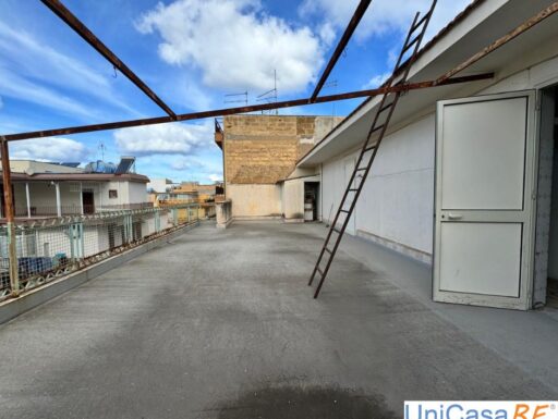 Intero edificio in vendita