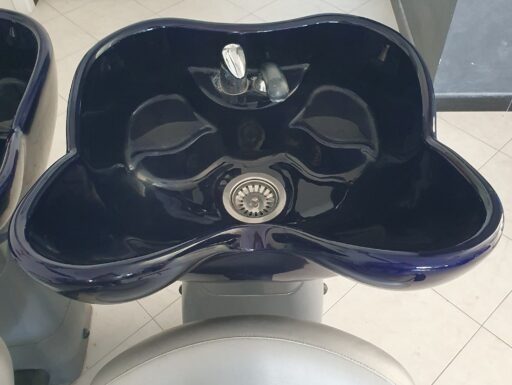 Arredamento completo per parrucchiere testanera