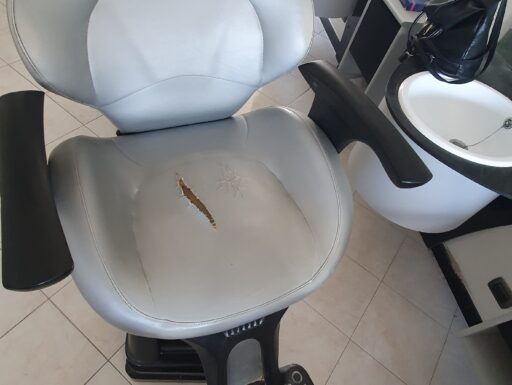 Arredamento completo per parrucchiere testanera