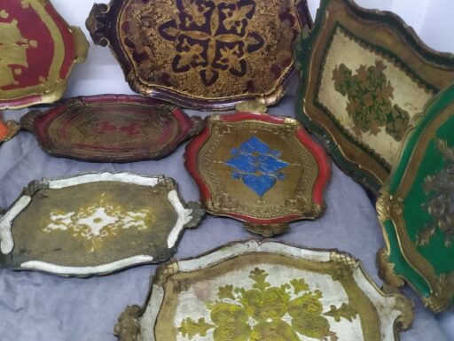 Vassoi fiorentini in legno con manici