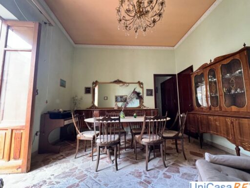 Intero edificio in vendita