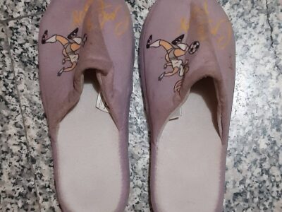 Pantofole odorose taglia 38/39 usate da una donna