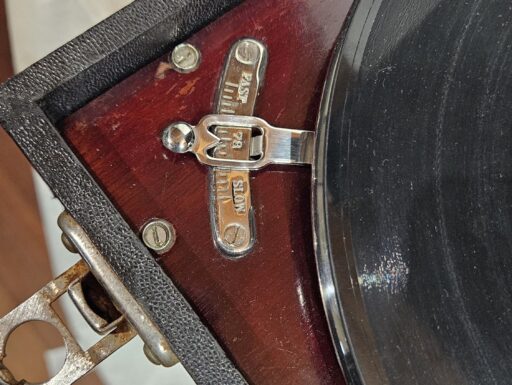 Grammofono a valigetta "paquet", funzionante con puntine