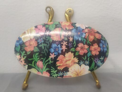 Pomelli e appendini decorati a mano