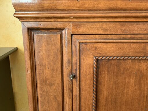 Credenza in legno massello