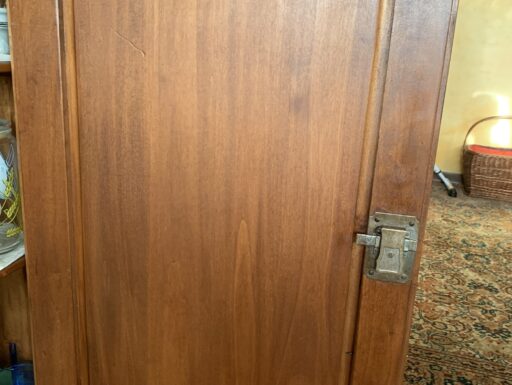 Credenza in legno massello