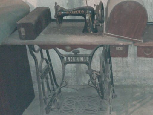 Macchina da cucire vintage anker