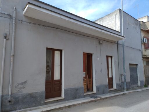 Casa autonoma in guagnano le, via pigno 31-33-35