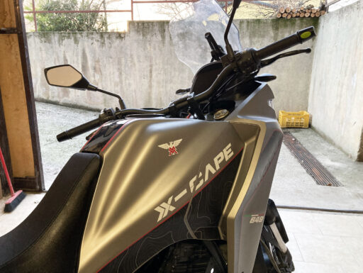 Moto morini x-cape 649 grigio