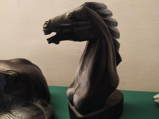 Ornamenti in legno da arredo