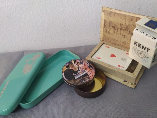 Oggetti vari 1^ e 2^ meta' del secolo scorso