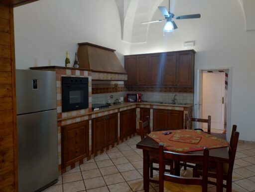 Casa autonoma in campi sal.(le) via a. di savoia 82