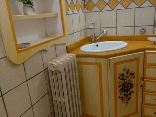 Casa autonoma in campi sal.(le) via a. di savoia 82