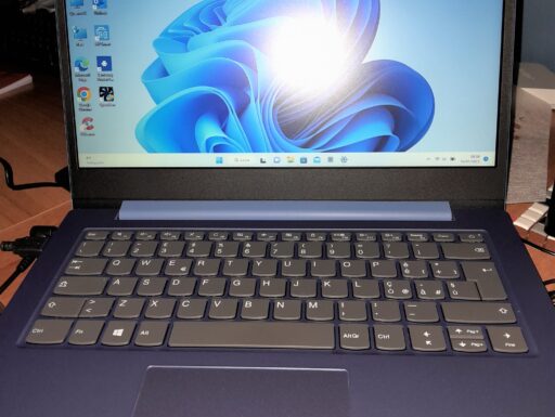 Notebook asus/acer/medion/acemagic/morontron nuovi e aziend.