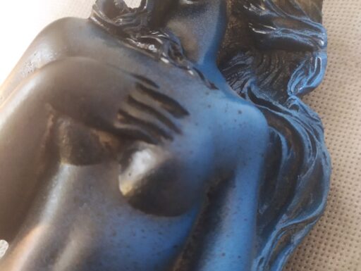 Vassoio legno dipinto a mano e venere resina