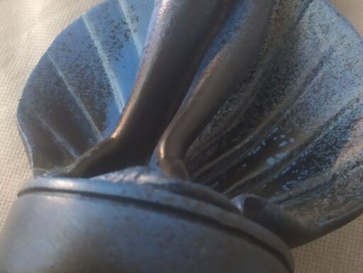 Vassoio legno dipinto a mano e venere resina