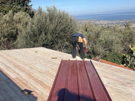 Montaggio tettoie e arredamento