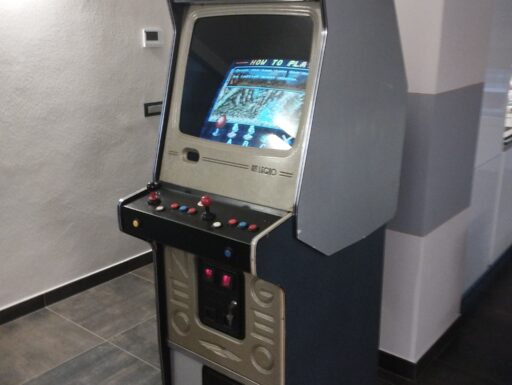 Cabinato arcade multigioco