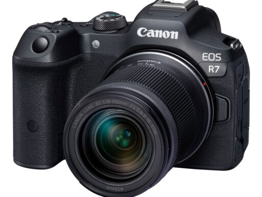 Canon eos r7 + rf-s 18-150mm f3.5-6.3 is stm - "promo"