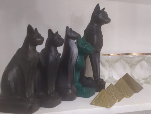 Prodotti egiziani marmo ottone resina