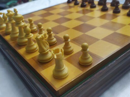 Scacchiera scacchi e pedine dama