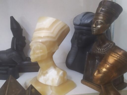 Prodotti egiziani marmo ottone resina