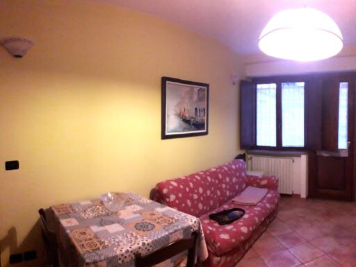 Bilocale arredato centro storico di piossasco