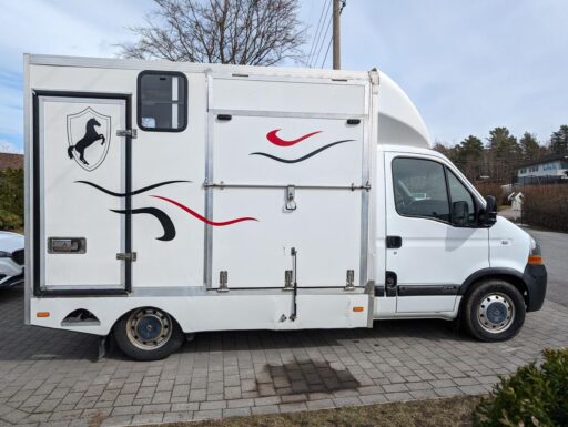 Furgone renault master 3.0 cavalli