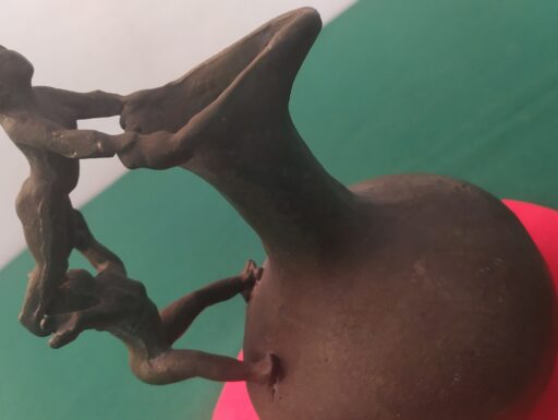 Anfora bronzo manico putti