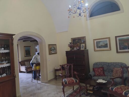 Finimmobil vende in san donato di l. le via corsica 25 casa