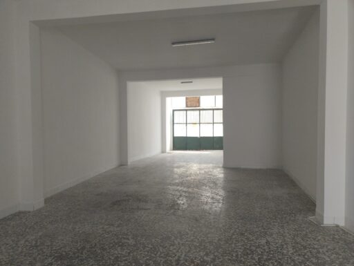 Finimmobil vende in san donato di l. le via corsica 25 casa