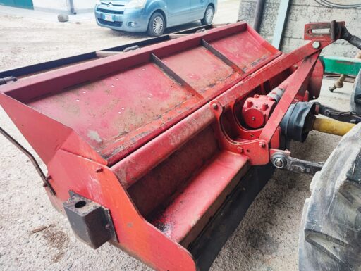 Trincia sarmenti agricola