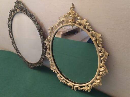 Specchio e cornici ovali