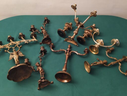 Candelabri ottone lavorati a sbalzo