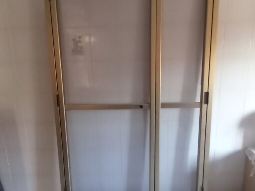 Zanzariera a porta battente a 2 ante in alluminio