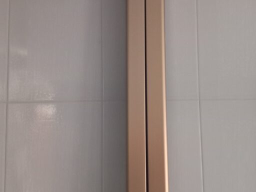 Zanzariera a porta battente a 2 ante in alluminio