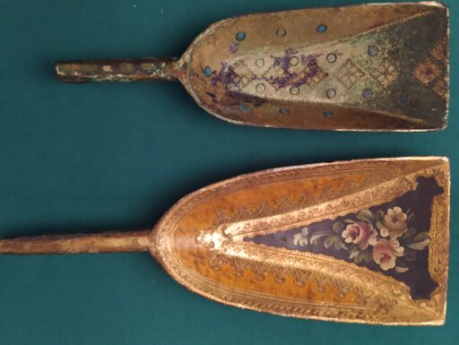 Portalettere e palette antichi artigiani toscani