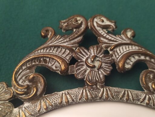 Specchio e cornici ovali