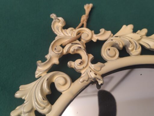 Specchio e cornici ovali