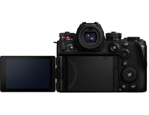 Panasonic s1r ii + panasonic lumix s pro 24-70mm f/2.8 fowa