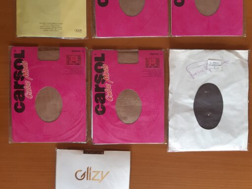 34 confezioni di collant e gambaletti nuovi taglie 1-2-3-4