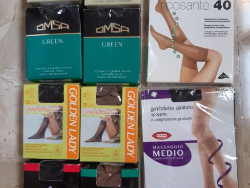 34 confezioni di collant e gambaletti nuovi taglie 1-2-3-4