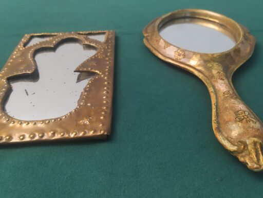 Specchi d'epoca manuali