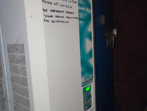 Gruppo/cassone frigorifero e refrigerante isotermico