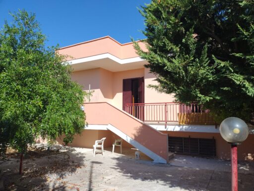 Villetta in guagnano le via t. minniti 86