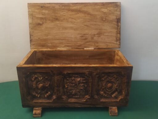 Piccolo baule vintage in legno
